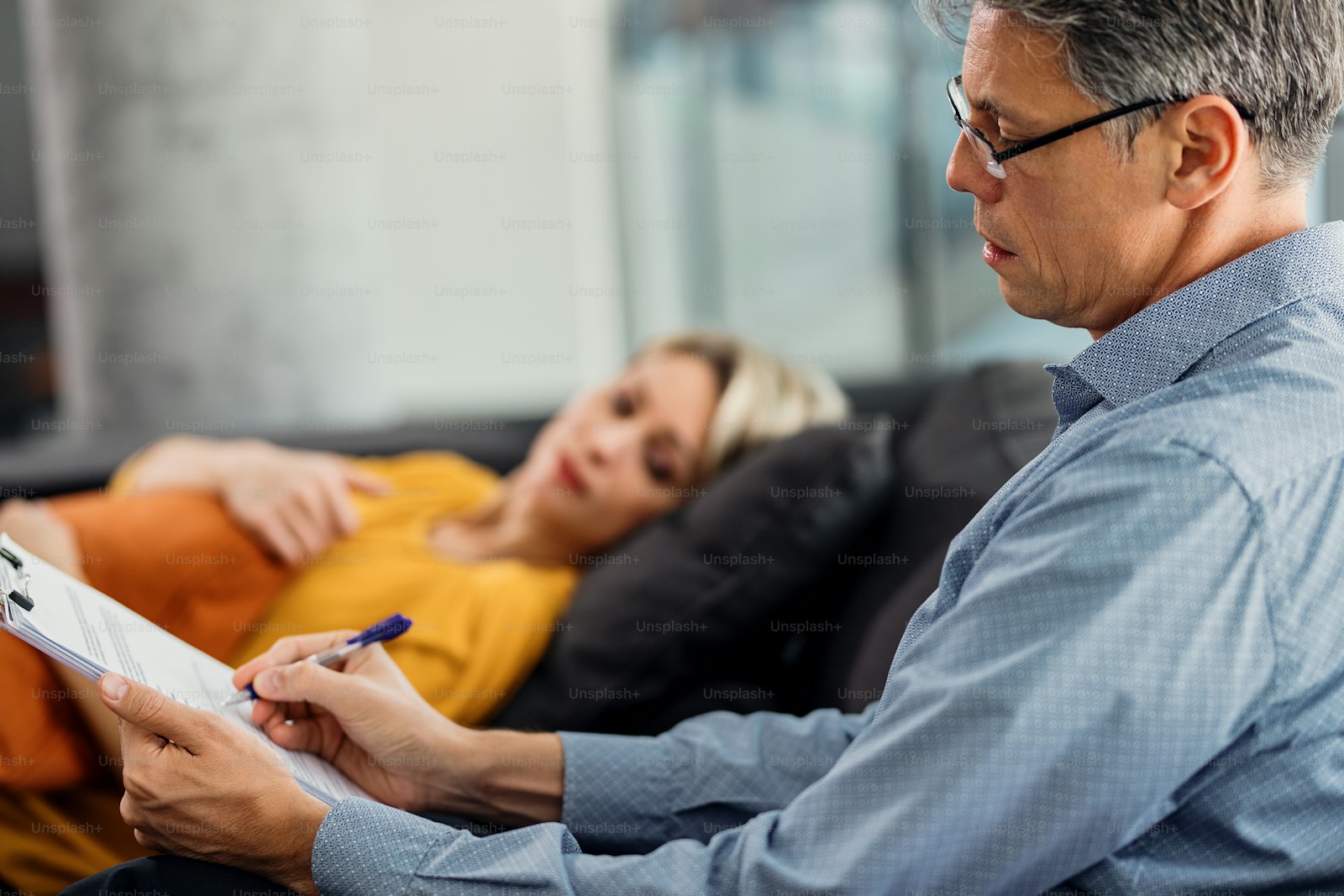 Síndrome del impostor en el trabajo: estrategias clínicas